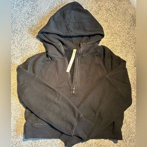 LULULEMON SCUBA HALF ZIP size XS/S, GOOD CONDITION, new style scuba
